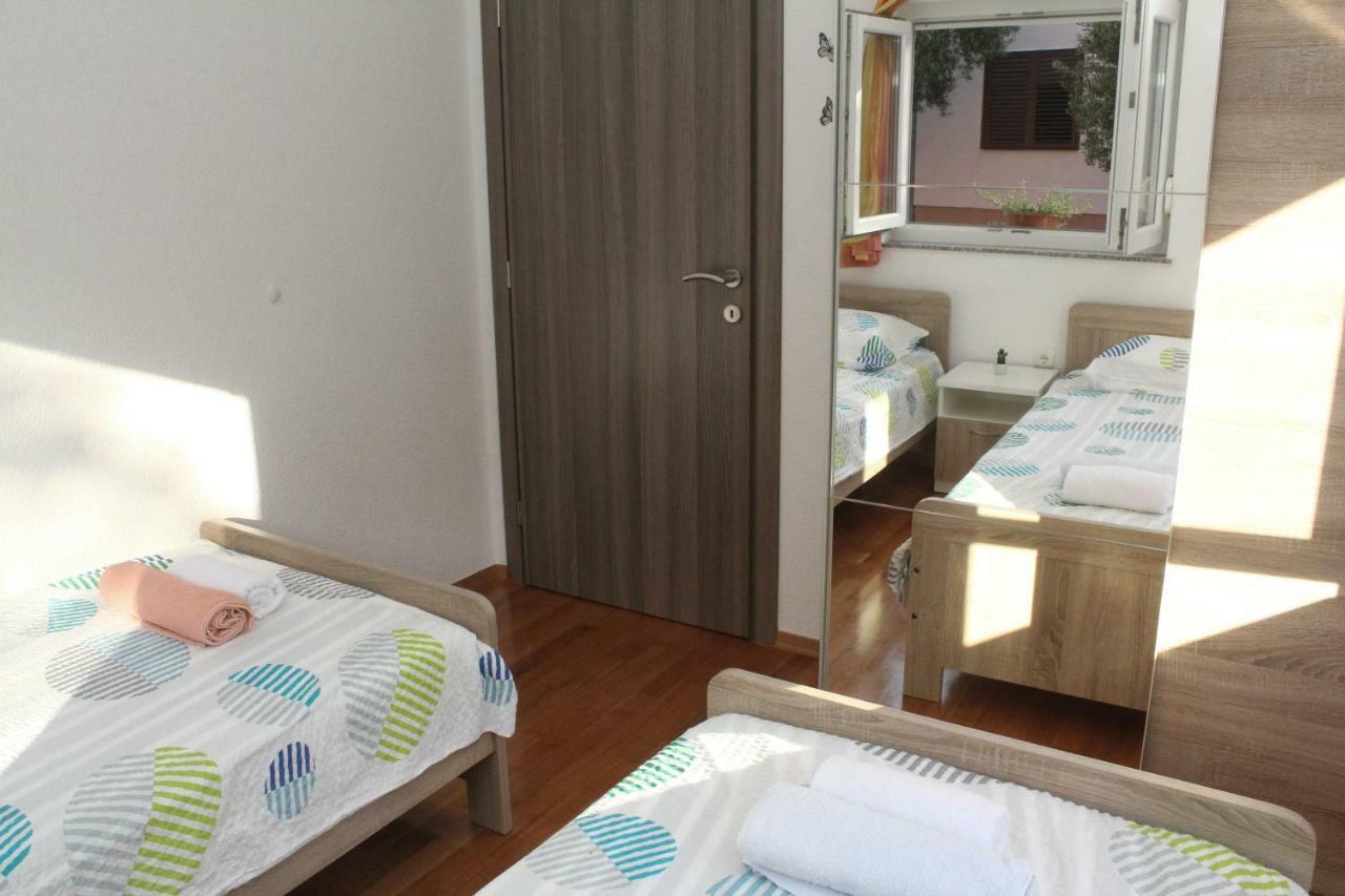 Apartman Dora Sukosan Exterior photo